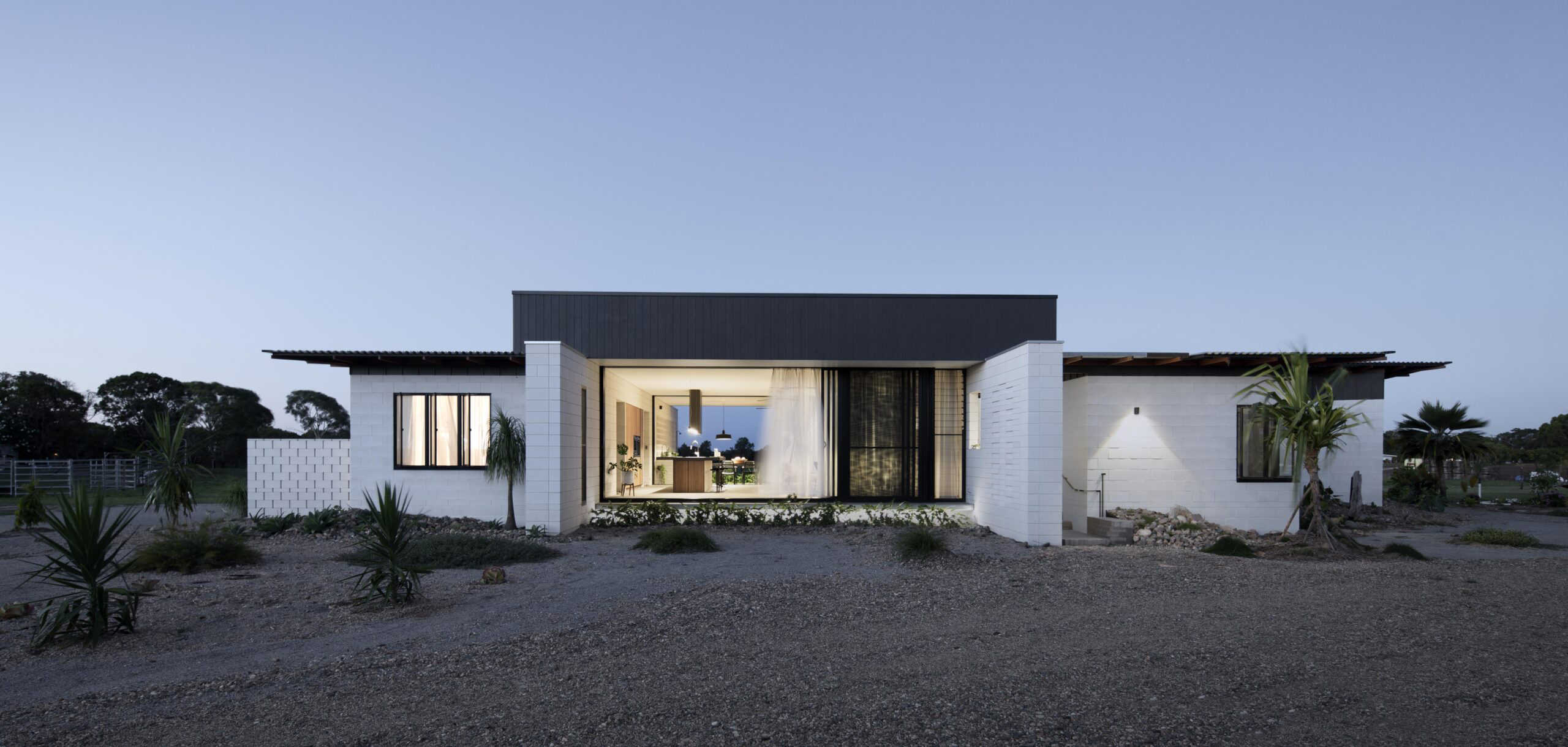 facades-and-beyond-banner